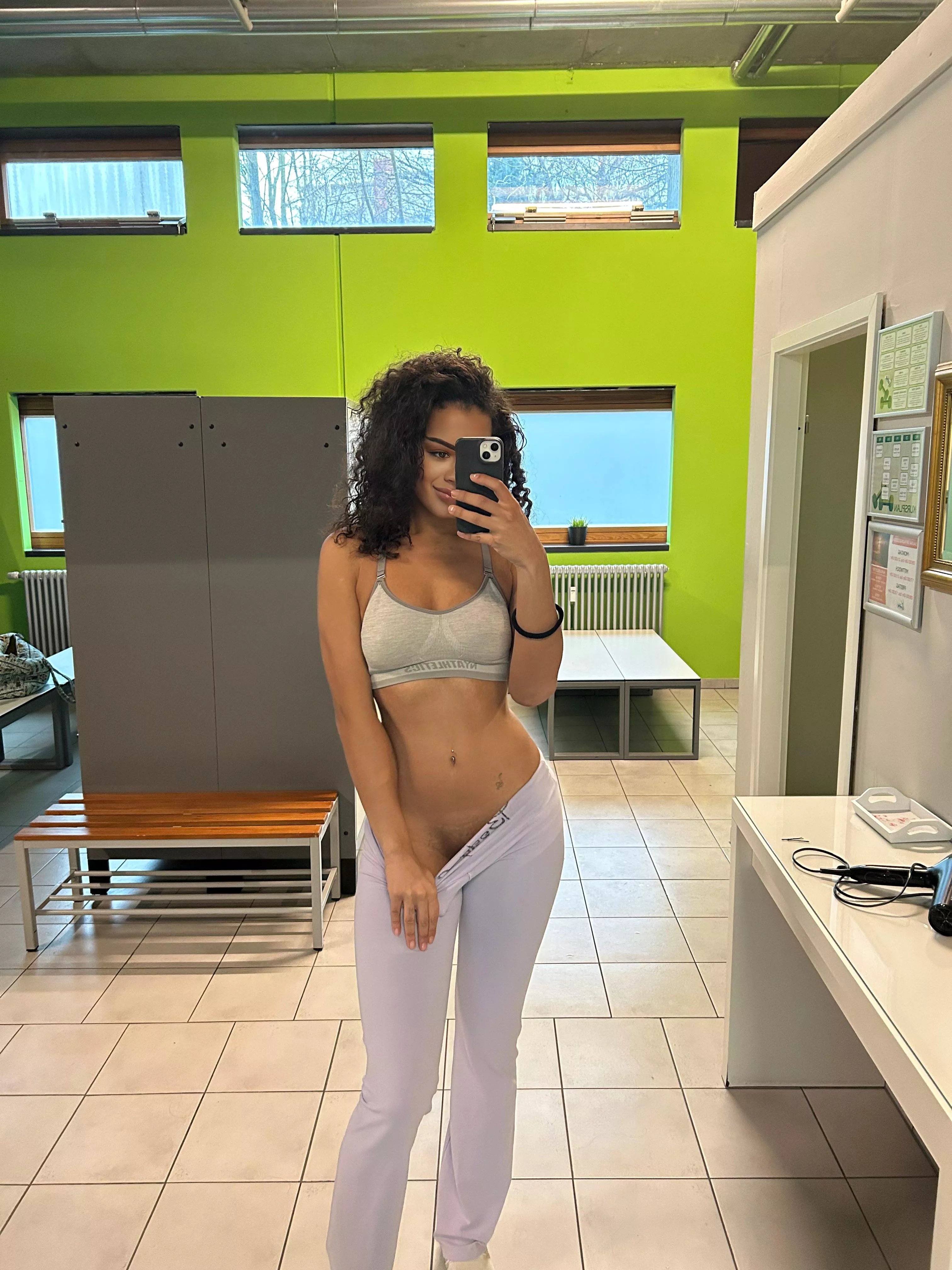 I felt a bit horny after gym 🫣 [f24]