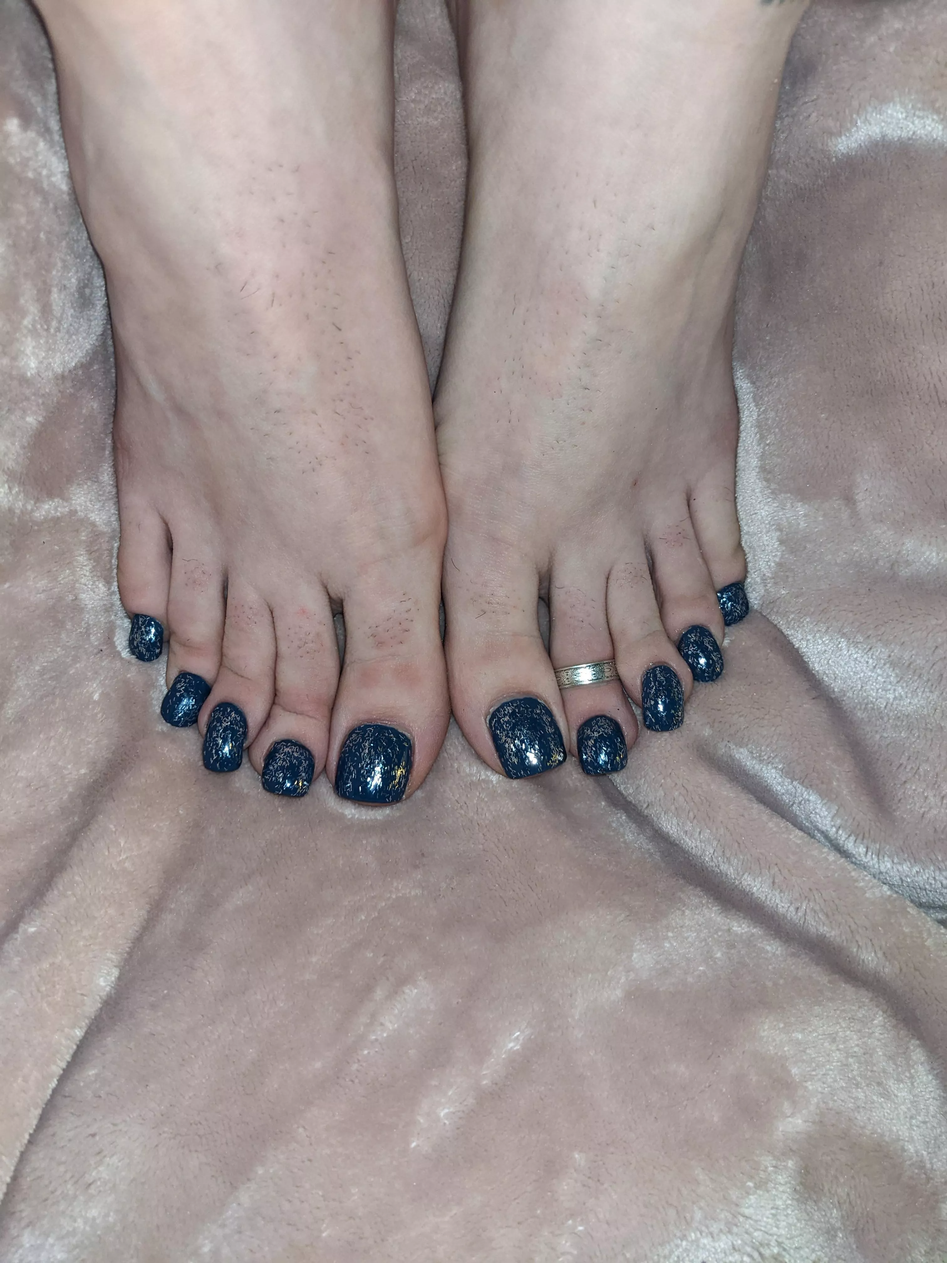 it's soo humiliating going out with my toes showing ...