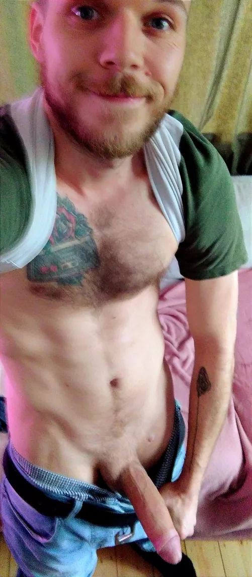 Just a quick pic for the people scrolling through new [32]😘❤