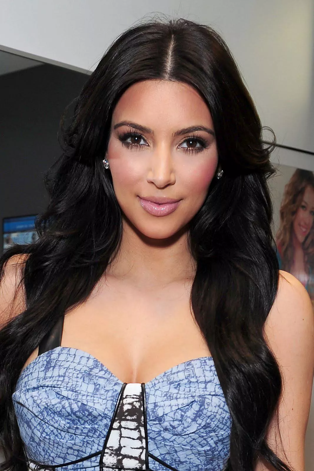 Kim Kardashian 💕 i took this pic of her and donated sperm and she made me unload a huge load and i got paid a lot thanks mommy kim