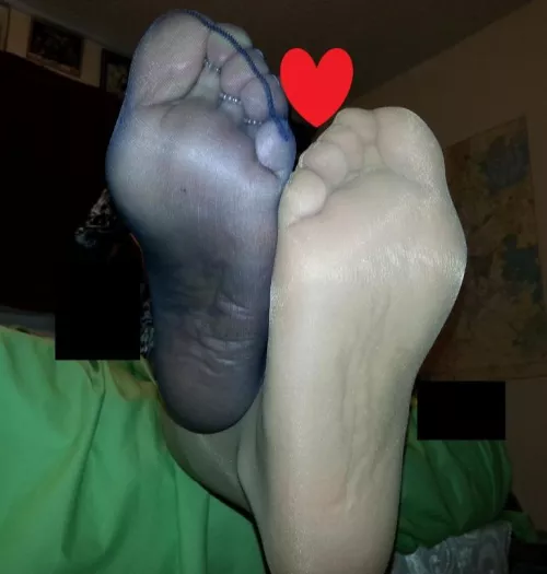 [OC] Sheer navy and suntan soles.. which one are you smelling, kissing, massaging and worshipping❓️❓️