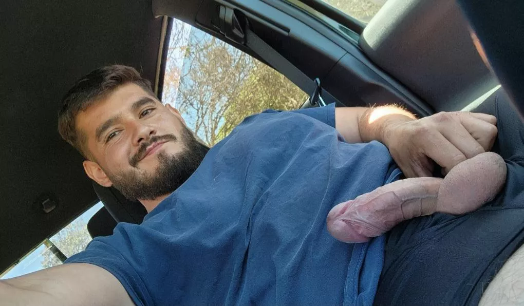 Peek your head through