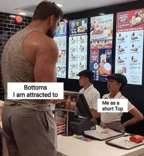 Tall bottoms are my weakness 🤤 (I’m 5’5”)