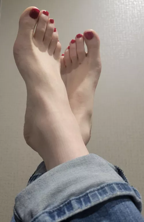 Ten toes all in a row