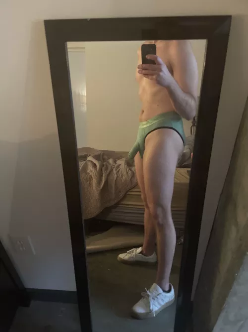 This bulge is a vibe. Comfortable underwear too 😈🍆 what do you think about my bulge and body?