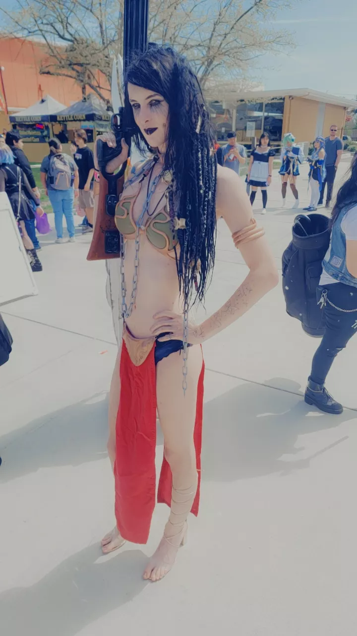 Went to a anime con as a huttese slave. Hope you all enjoy. [Cosplay by me]