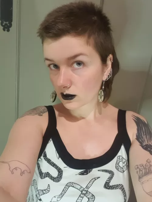 What do you think of my mullet??