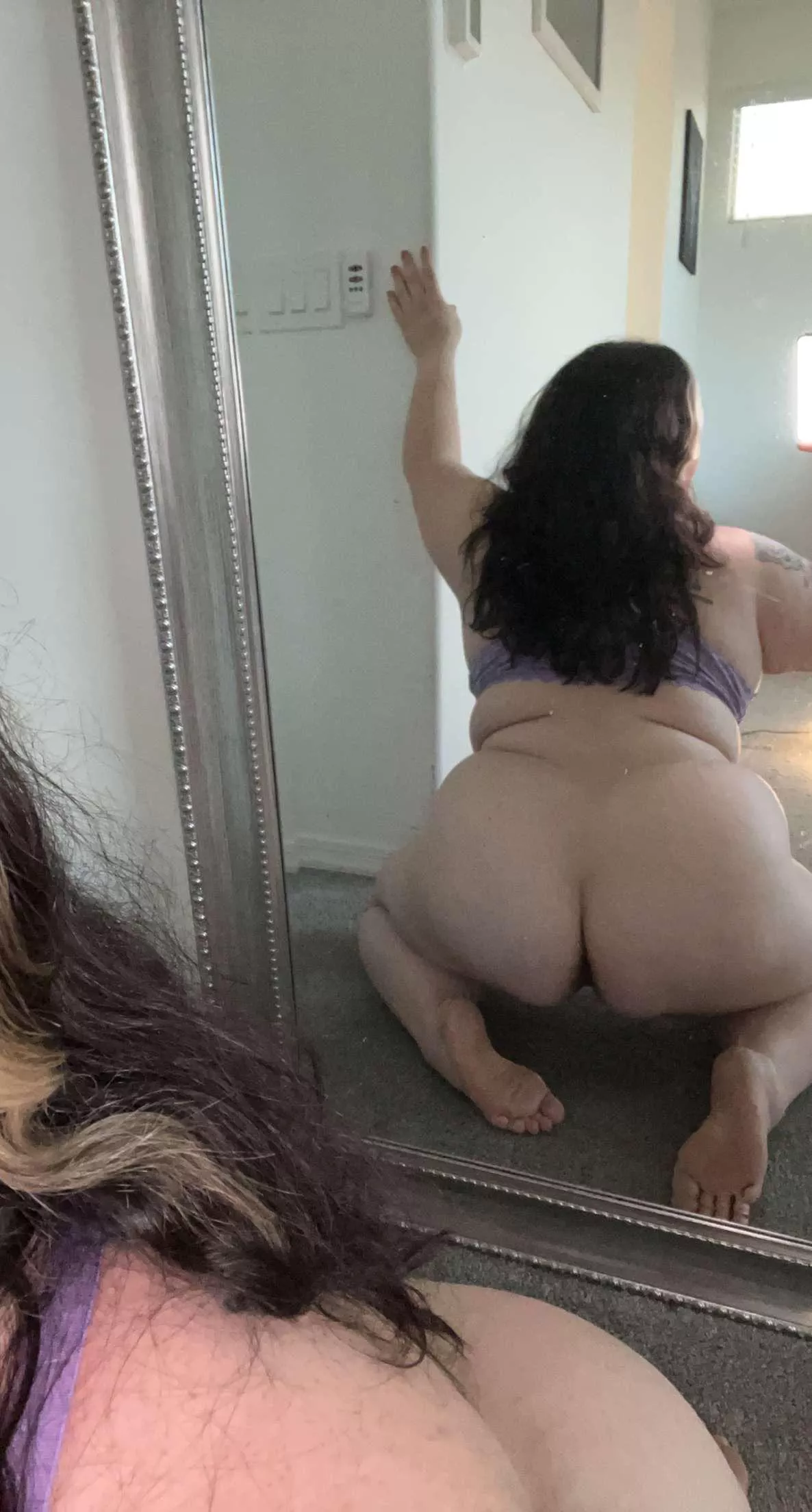 Whose gunna fuck me tonight