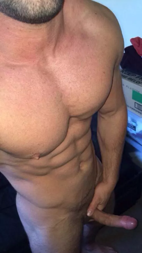 22 muscular dude ohio @alex_smith4955