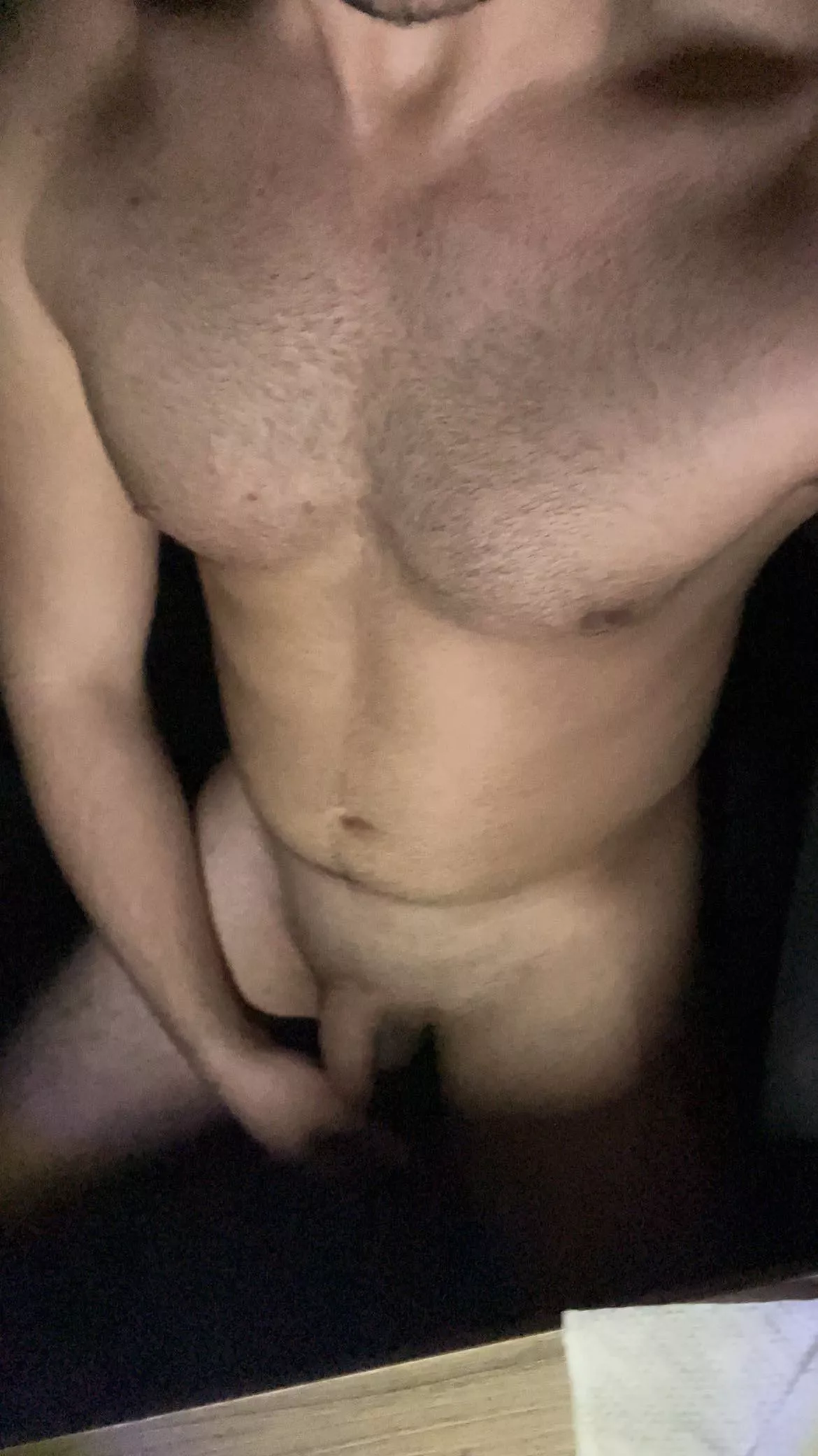 23 Fit Masc bottom looking for older daddies to jerk off live with. Face+ Bromance+. Snap: c_foureira