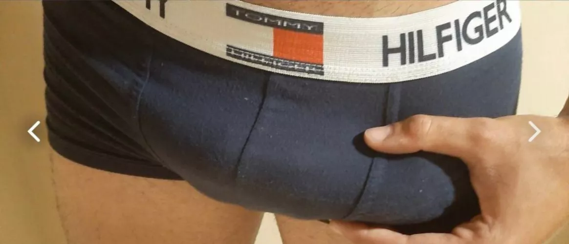 Bathroom. You and me. Let's meet.