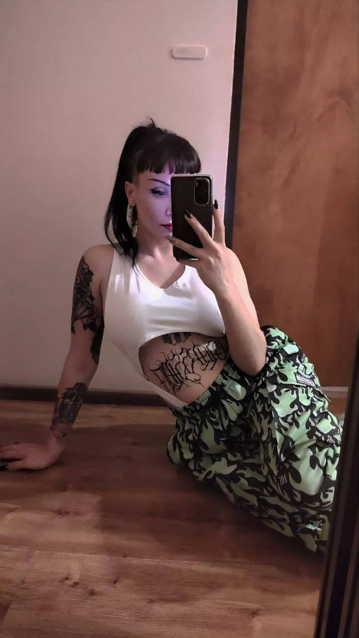 can a milf dress like that?