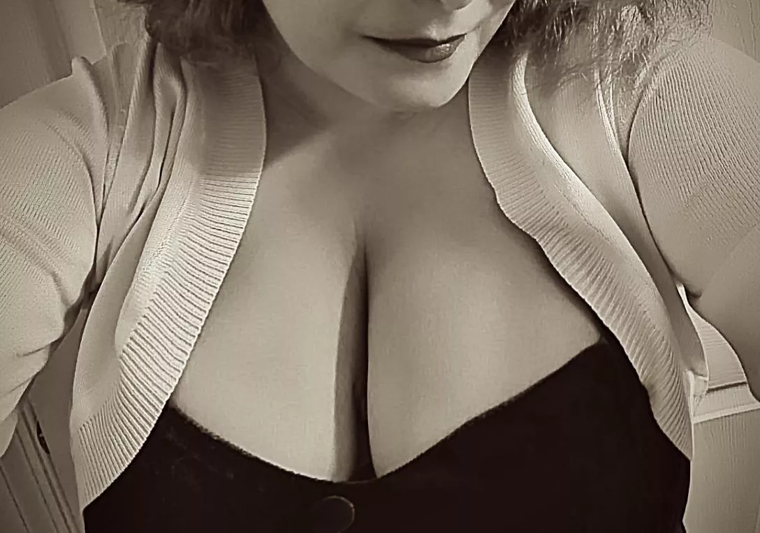 Caught you look! It’s okay, I’d look too. 😊