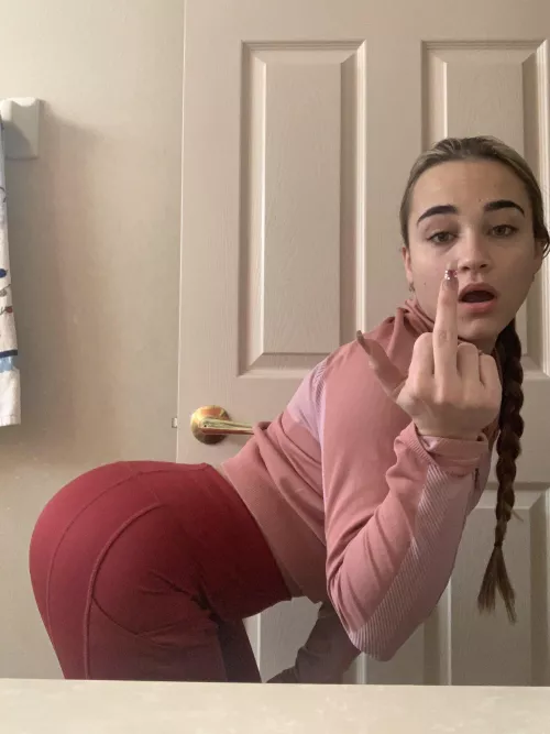 [domme] Hey, fuckin loser! You never fuck girls because you have pathetic tiny dick😂🤣😂I love to humiliate losers like you.. Are you ready to be humiliated?