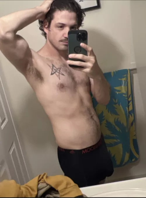 Firearms make you weak but these guns be strooong 💪💪