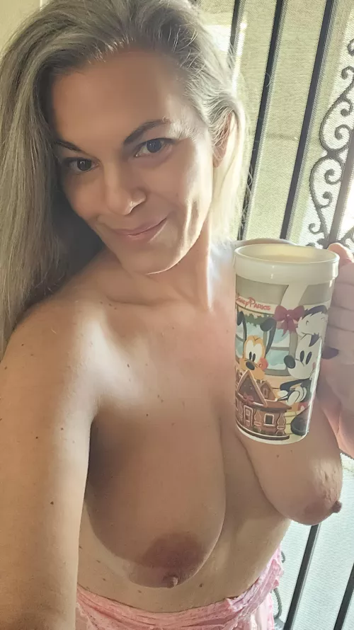 Gave my neighbors a lil peek