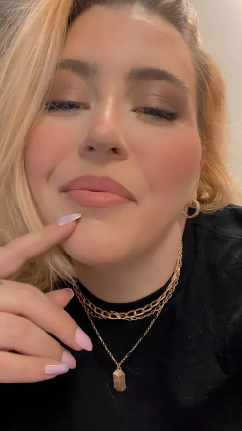 Gooooood morning. What’s your morning routine like?