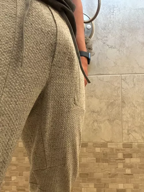 Grey sweatpants season is almost over, dammit!!!