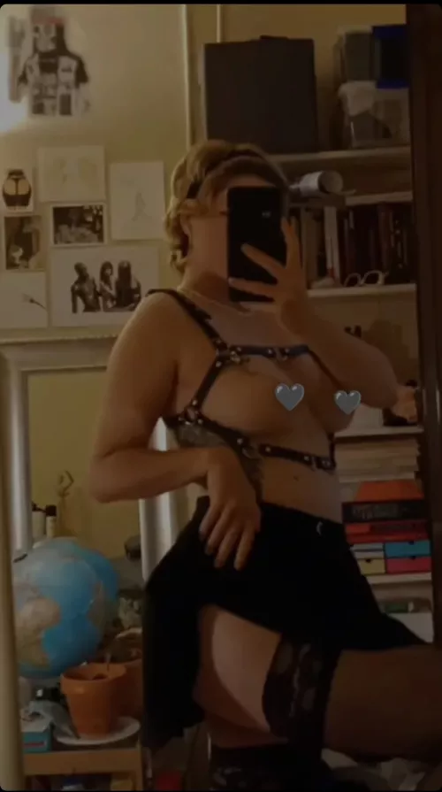 Having a date in this outfit, let see how he reacts 😈