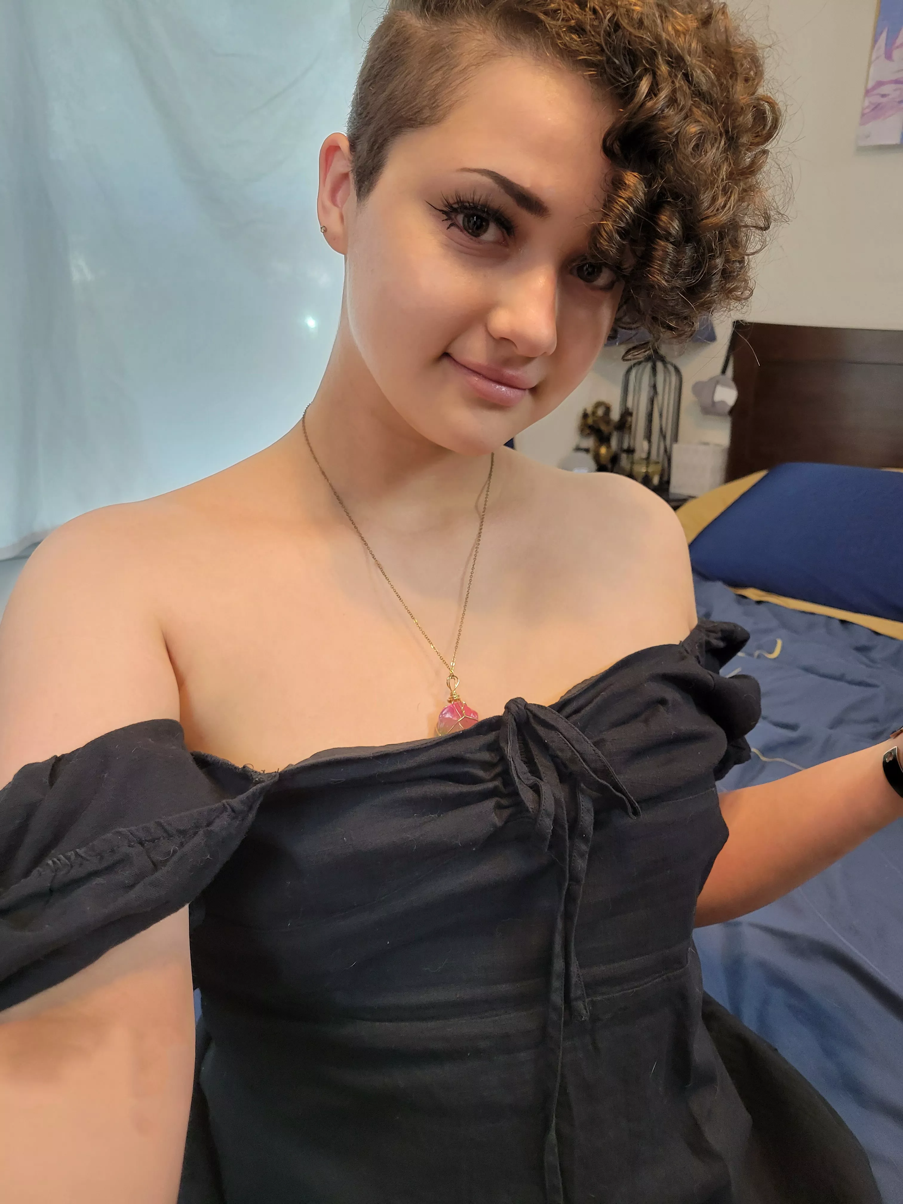 Hope you don't mind a little shoulder showing [F]