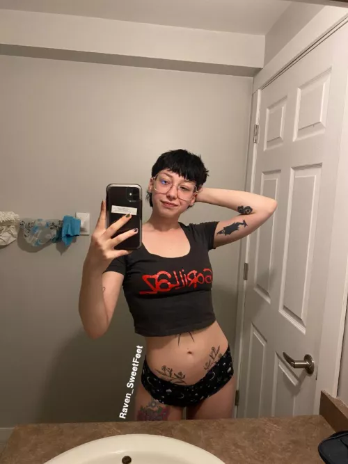 I felt like wearing something comfy today 😋❤️