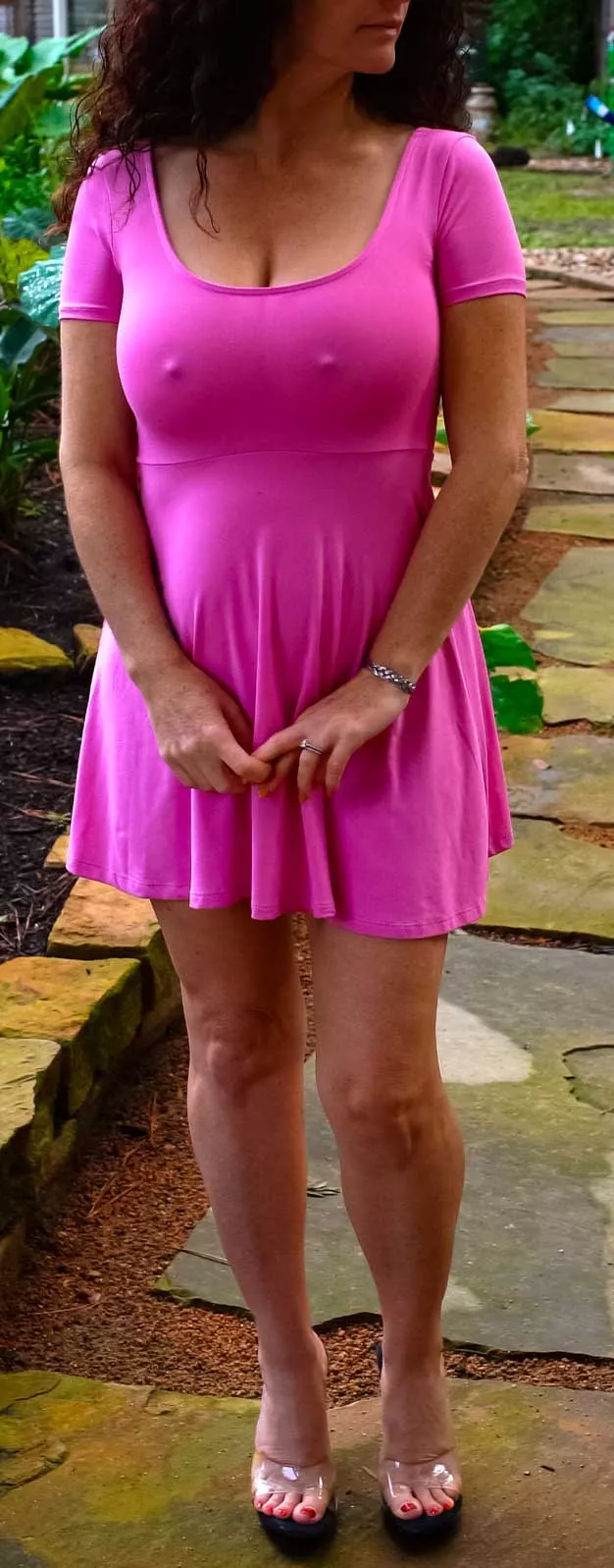 I love pink dresses