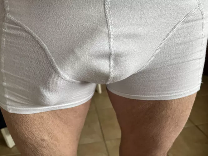 Is it wise to answer the door like this @ (60)