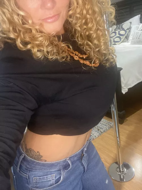 It was a great hair day…..until my boyfriend fucked me hard and got me all hot and sweaty!