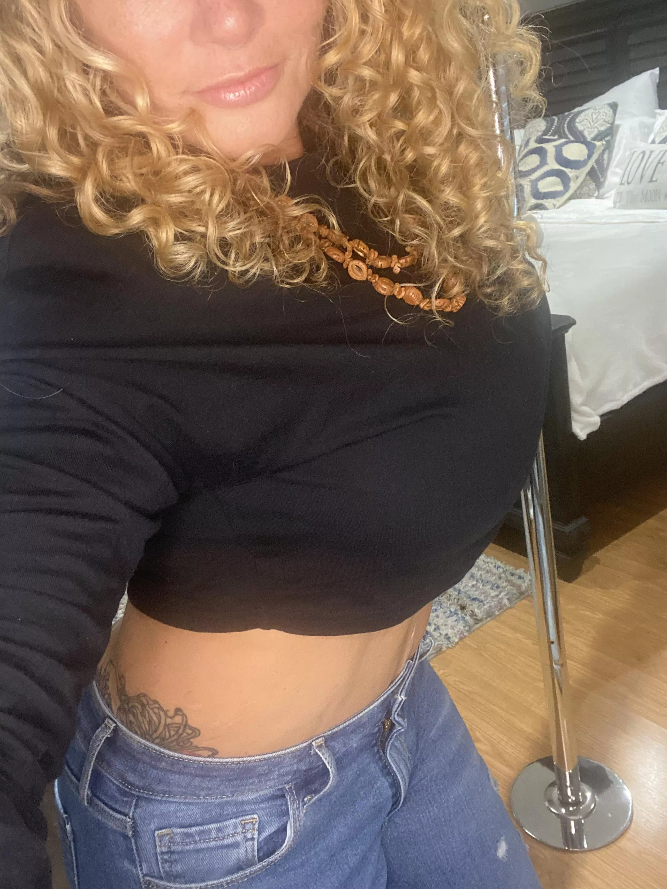 It was a great hair day…..until my boyfriend fucked me hard and got me all hot and sweaty!