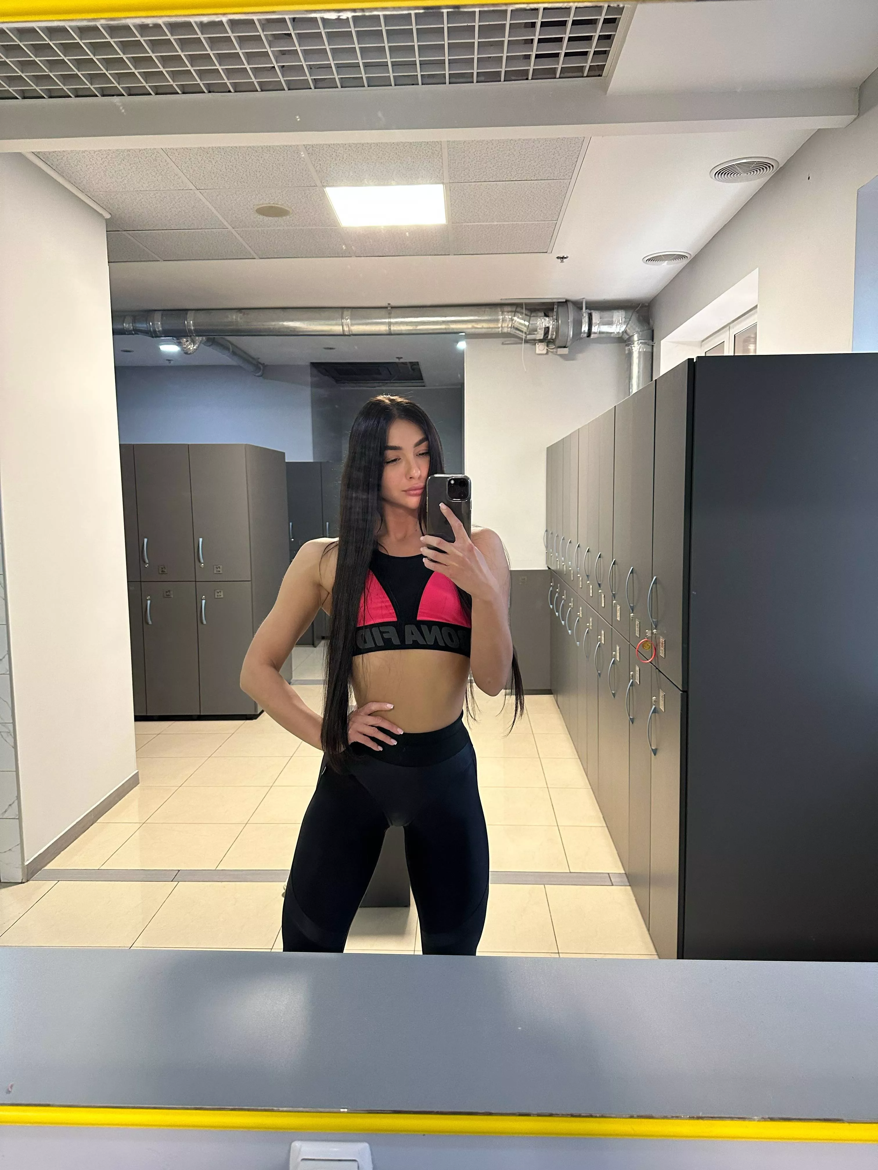 Let's work out together.)