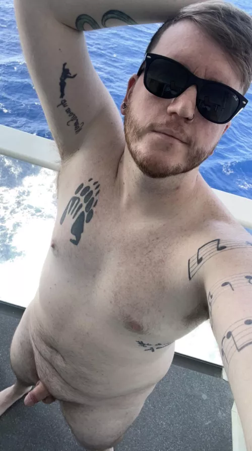 Missing Balconies over the Ocean