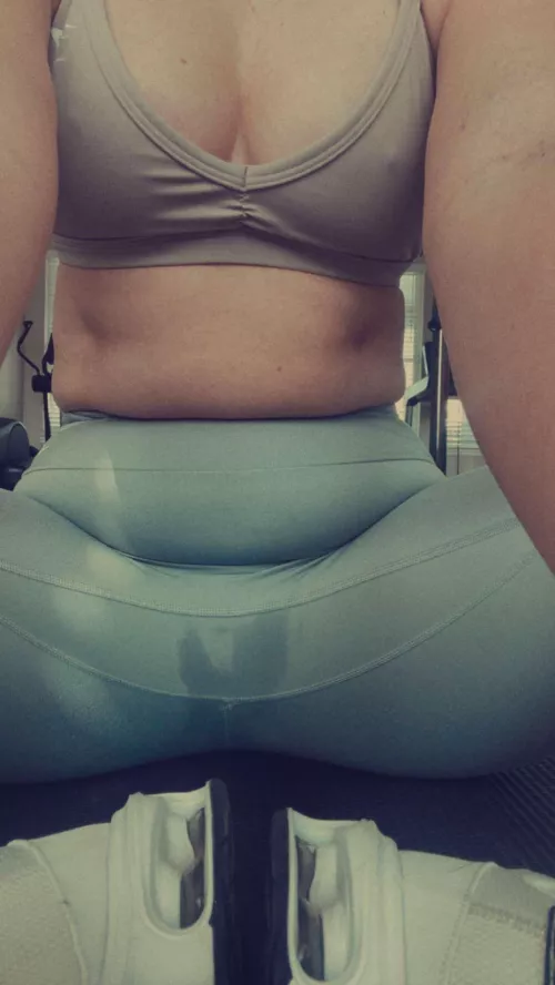 My pre workout fun was dripping out of me at the gym today… glad hubby didn’t make it today!