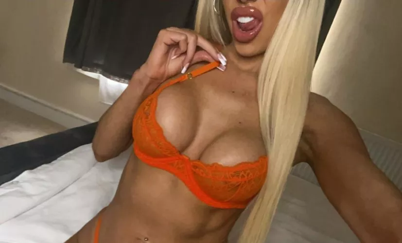 Pretty, little oral toy