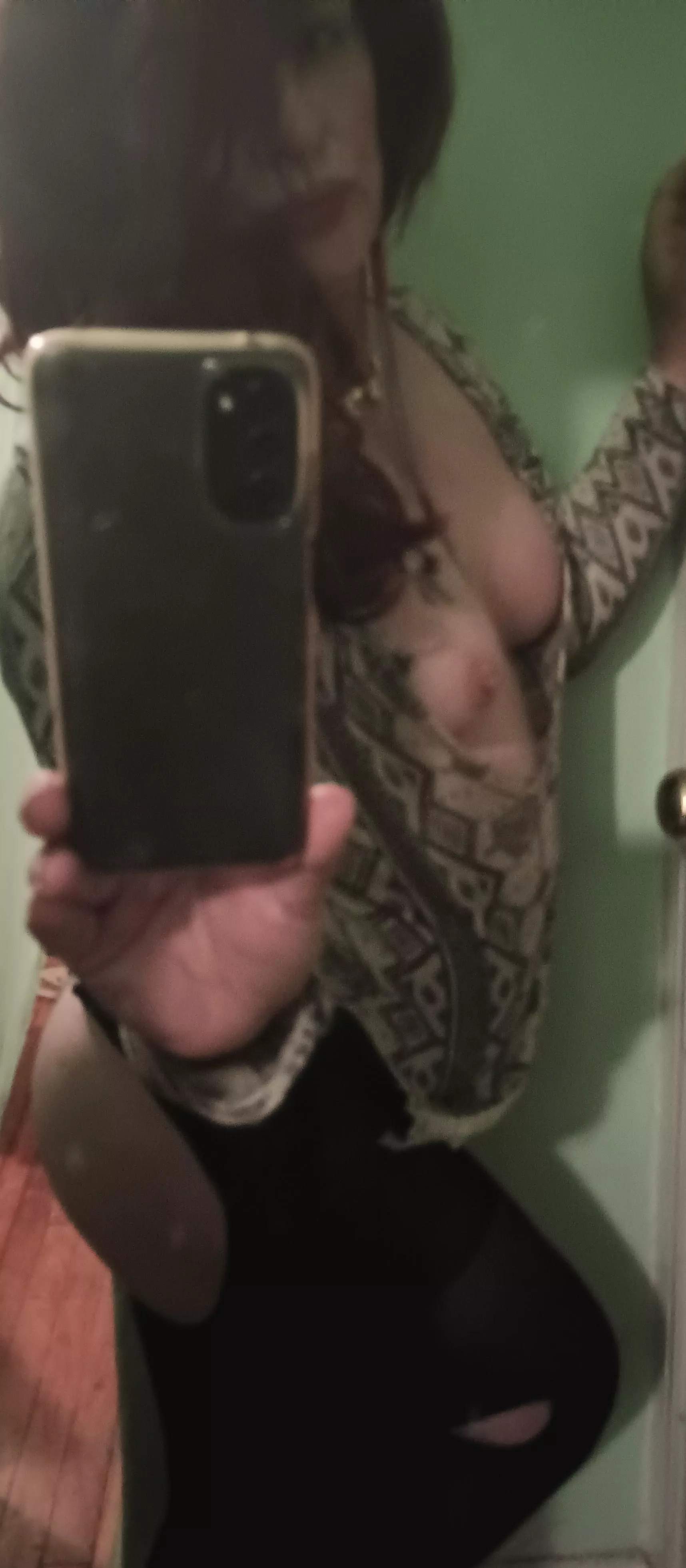 Submissive 37 yo Sissy look for straight Dom men who wants to use me as a little slut whore.