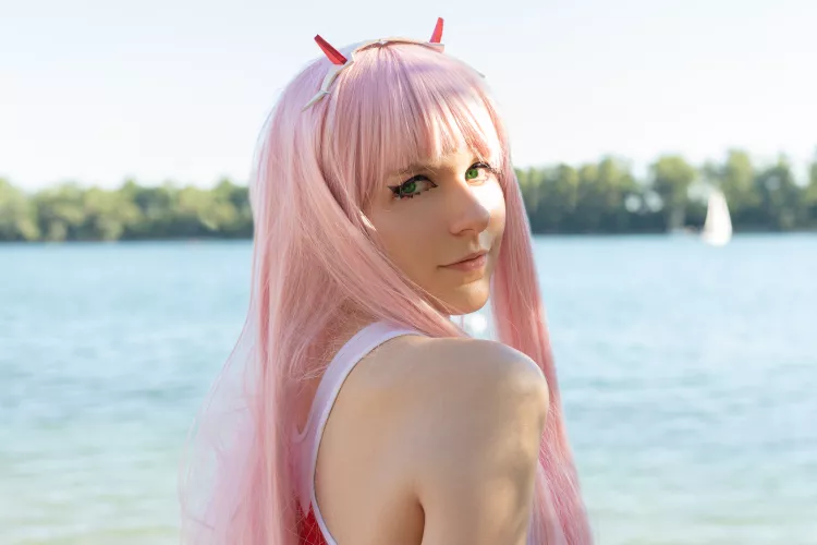 When I give you this look, you know it's sucking time~ Zero-Two from Darling in the franxx by x_nori_ [Self]