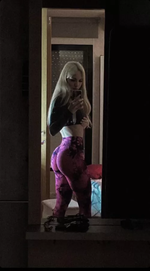 Wonder why guys look at me at the gym🤨