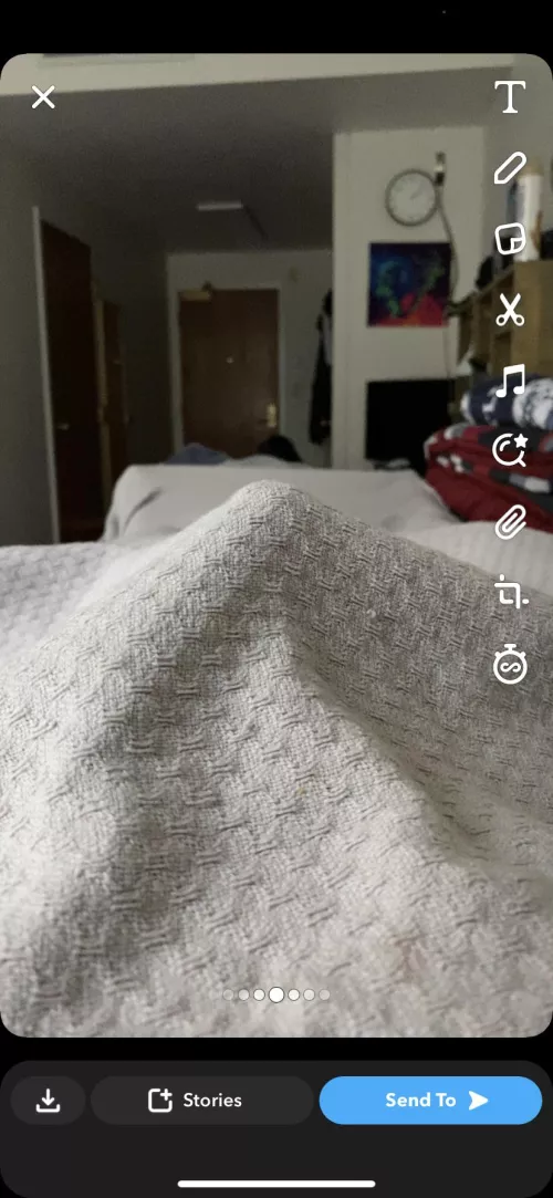 19 any daddies think they can help a frat boy cum on live? Older+++ snap:josh_k2031