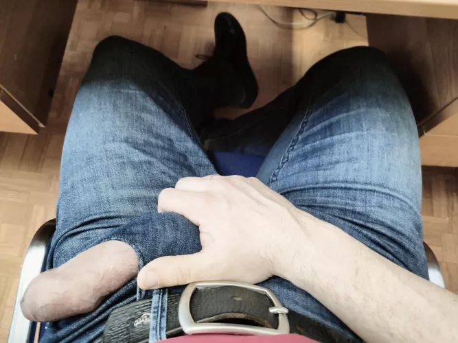 a little big for these jeans 😅