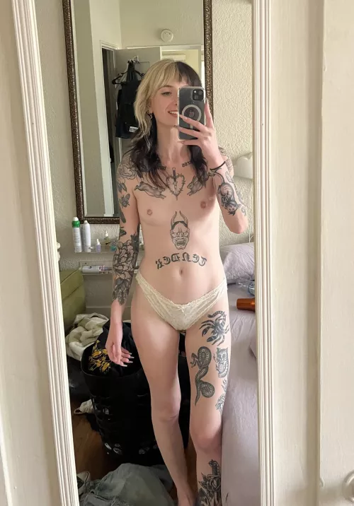 Are you into petite emo girls like me?