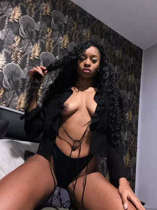 Are you ready to worship this Colombian goddess?