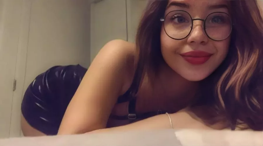 Bet you wanna rail me 💕