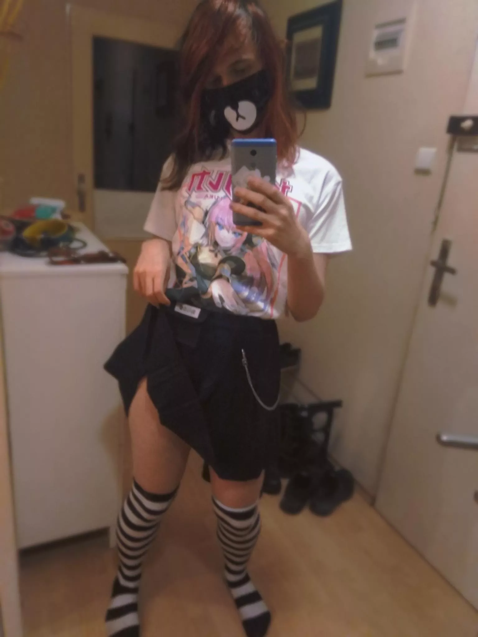 bought a new t-shirt and skirt :3 do you guys like them ?