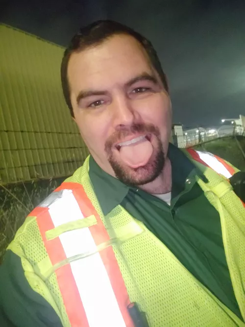 Construction vests turn me on 💦💦💦