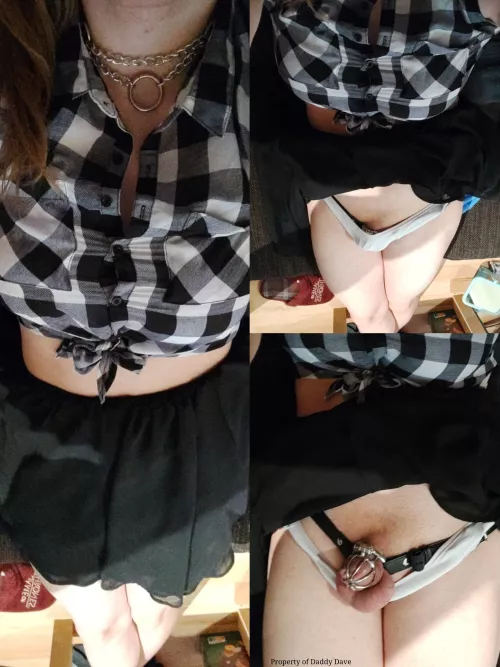 Decided to have my new sweet sissy Frieda collared as well as caged like a proper sissy she will be 😈