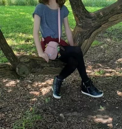 Do u like my very manly outfit :3