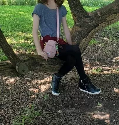 Do u like my very manly outfit :3