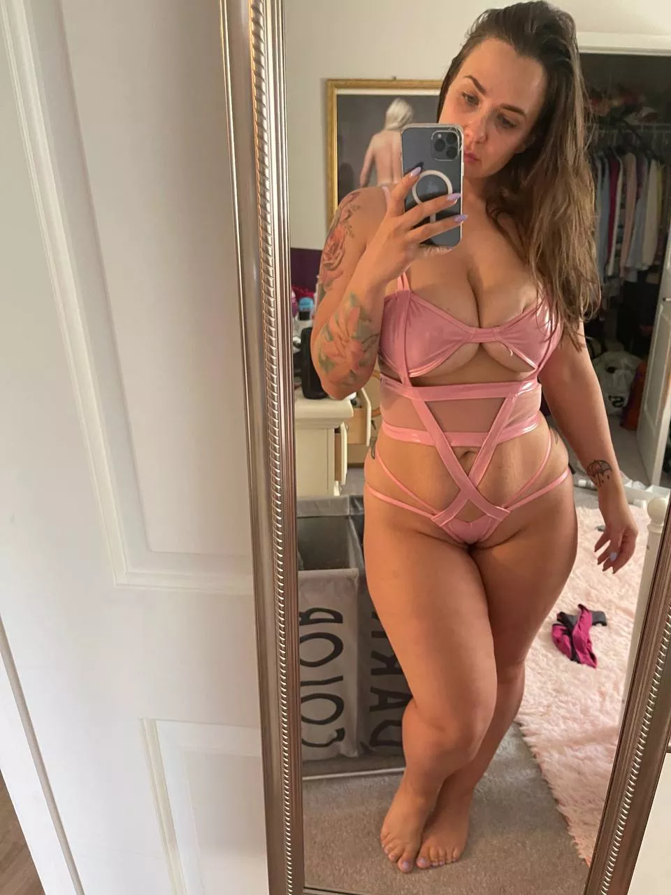 Does it shine good on my boobs?