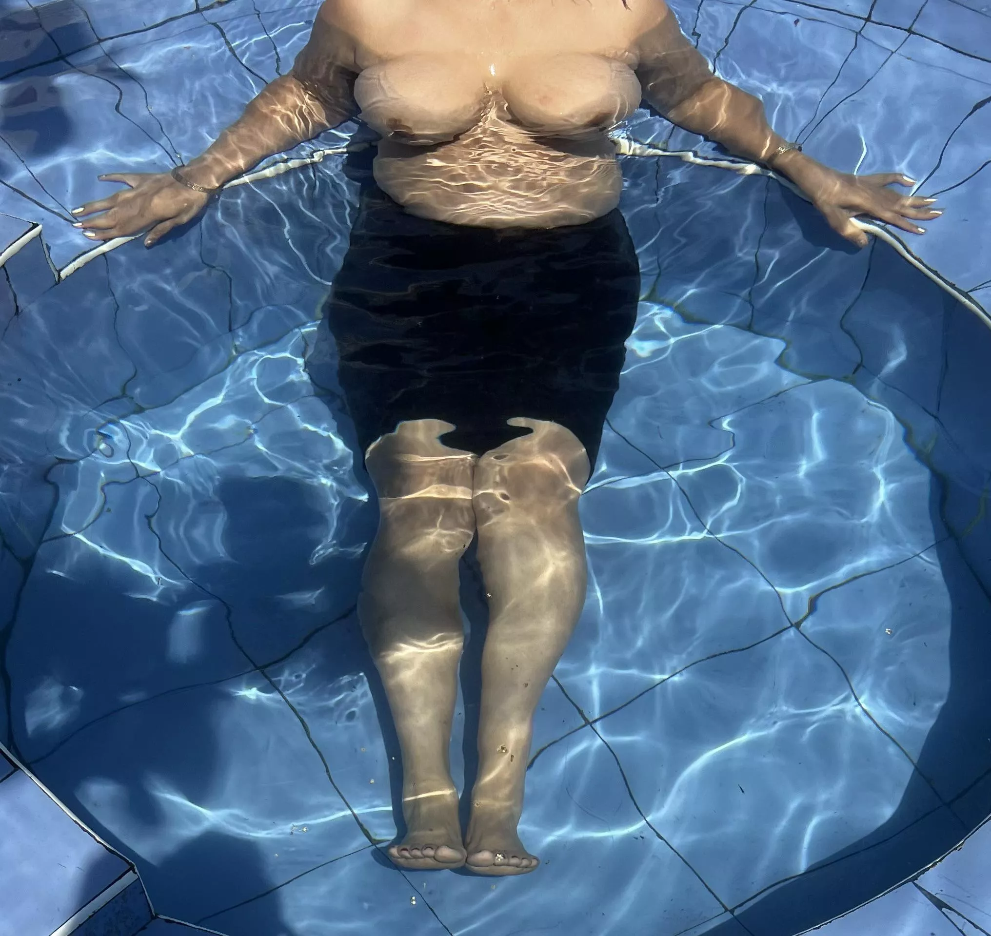 I can be naughty. He dared me for a few topless pics in a public pool so I did. Made him fuck me hard soon after 😉47 (F) [F] OC