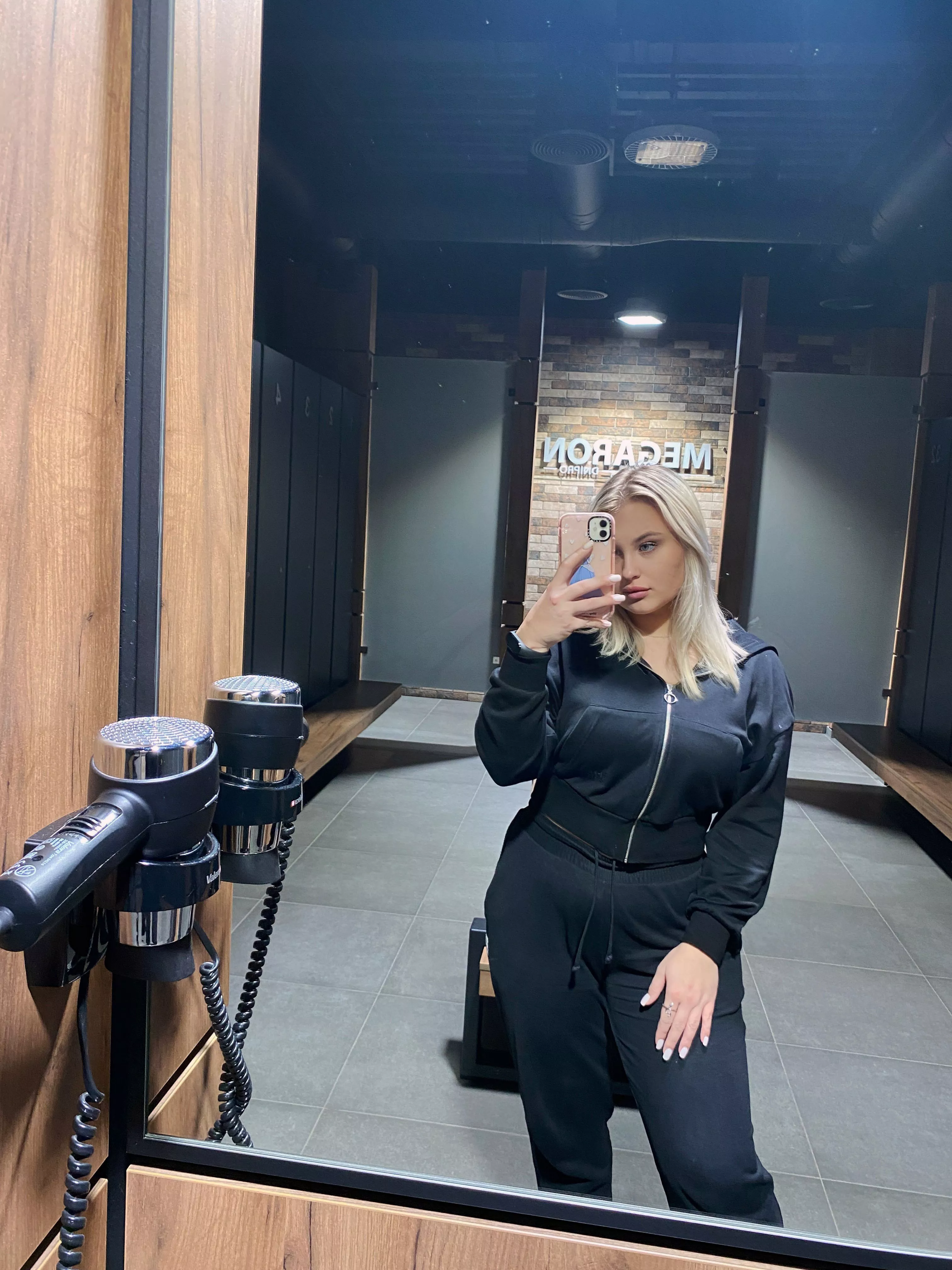 I don't mind showing off some titties