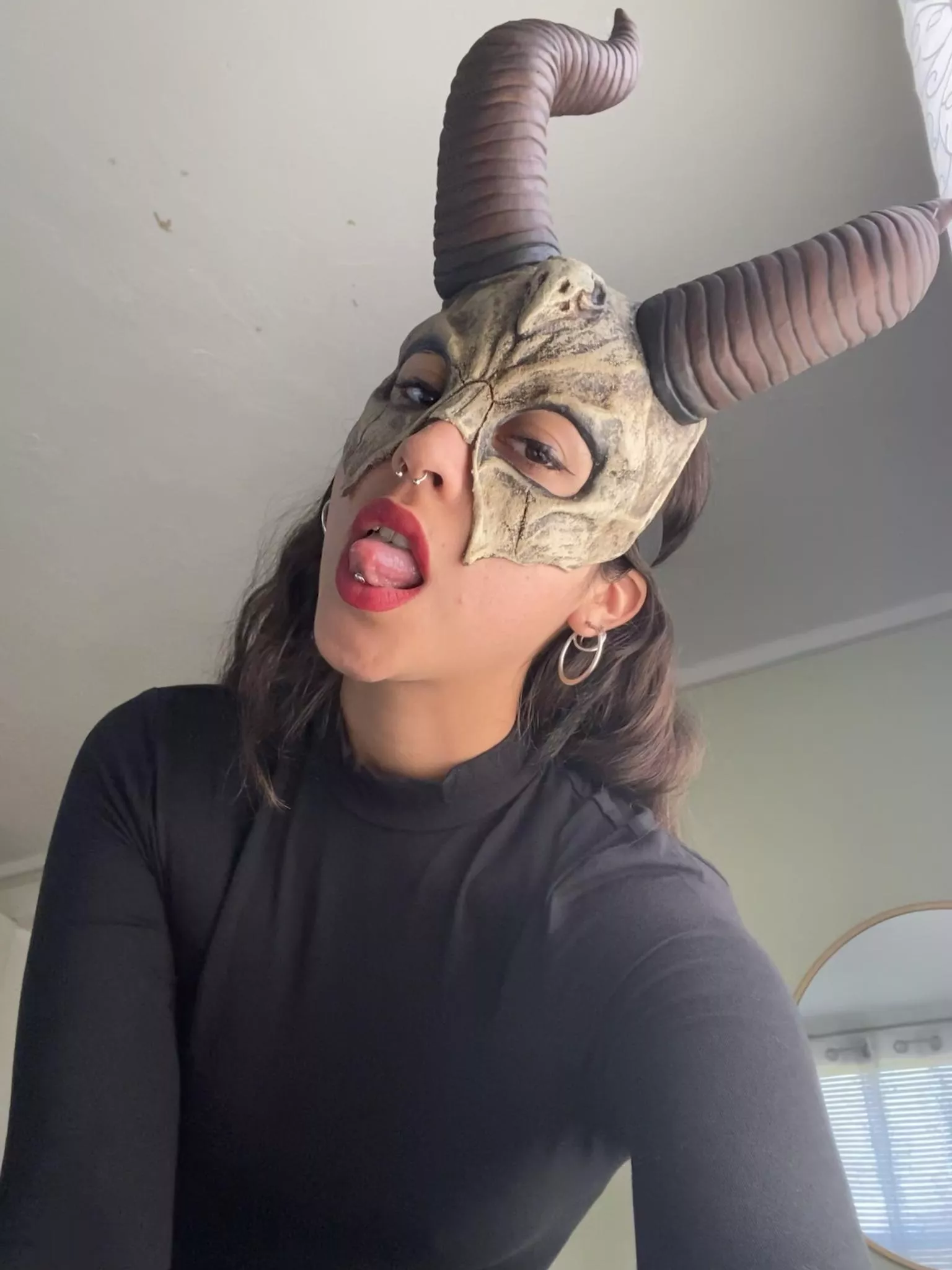 I know you want to see your goddess naked